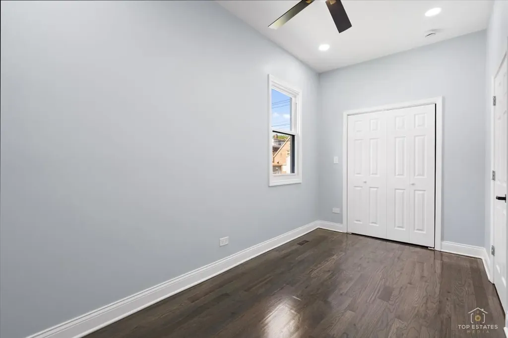 10521 South Edbrooke Avenue Chicago IL 60628