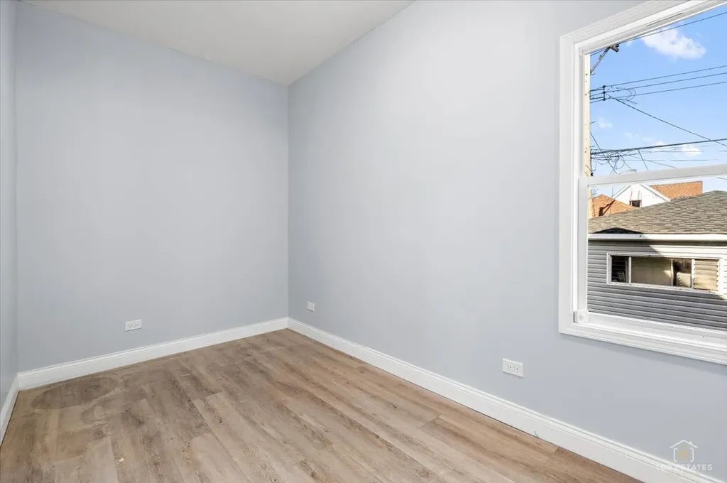 10521 South Edbrooke Avenue Chicago IL 60628