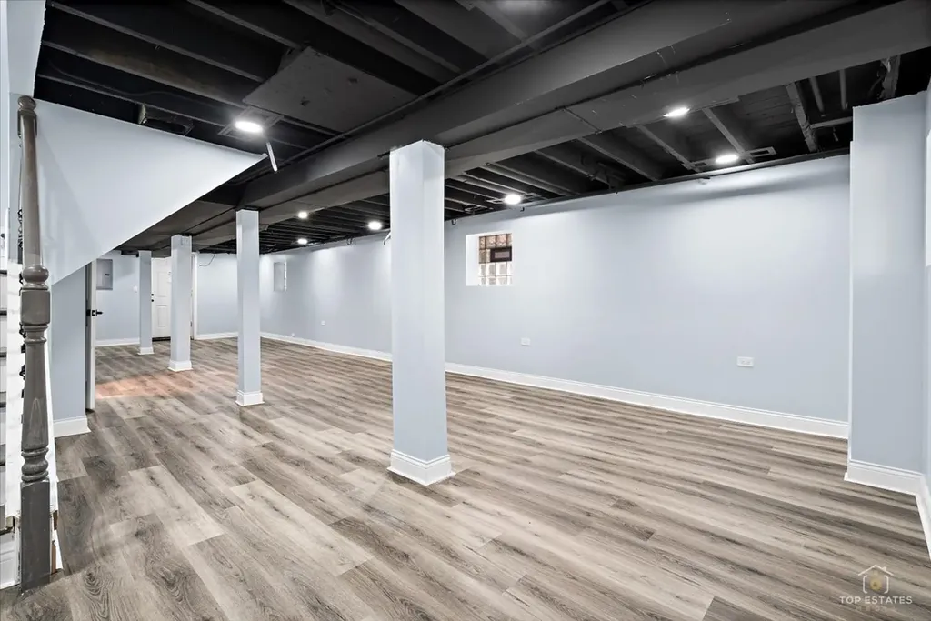 10521 South Edbrooke Avenue Chicago IL 60628