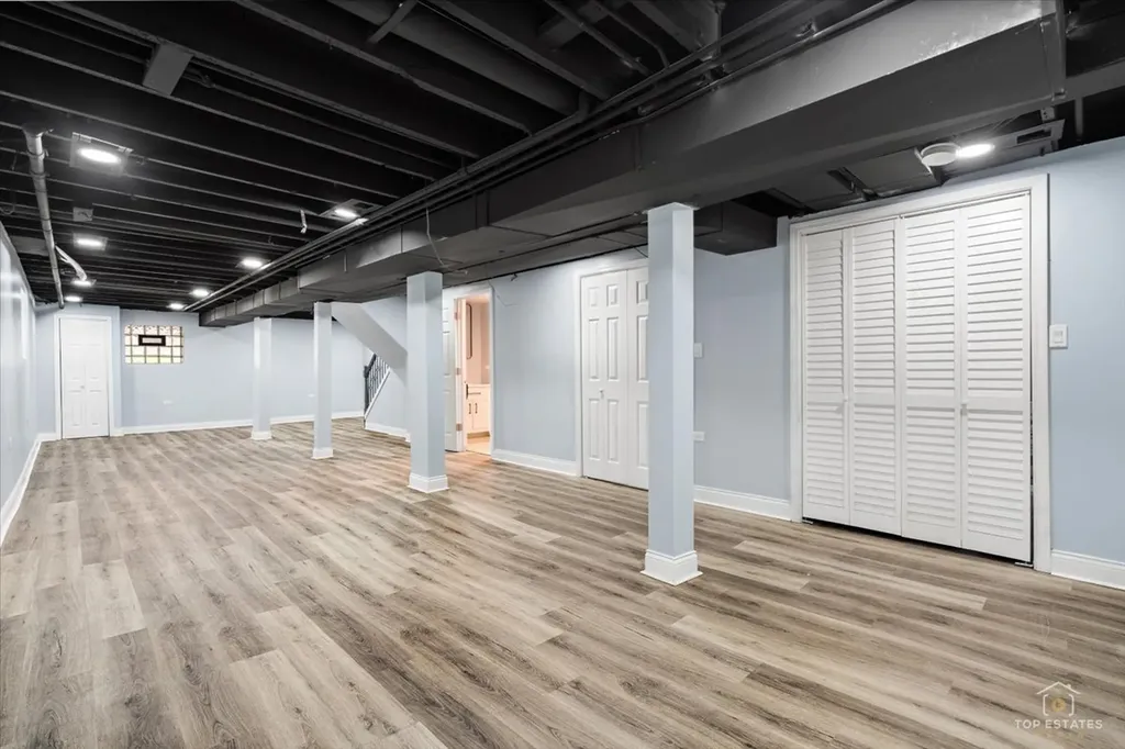 10521 South Edbrooke Avenue Chicago IL 60628
