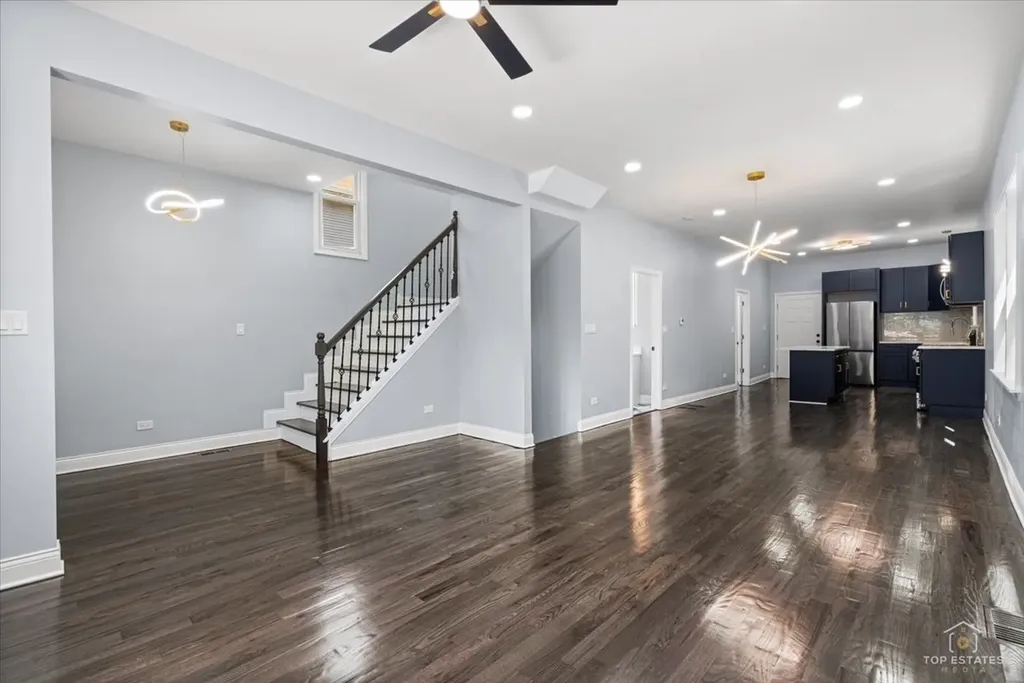 10521 South Edbrooke Avenue Chicago IL 60628