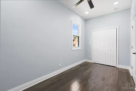 10521 South Edbrooke Avenue Chicago IL 60628