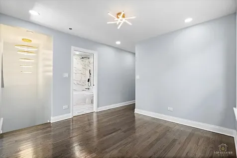 10521 South Edbrooke Avenue Chicago IL 60628