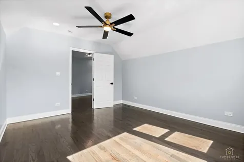 10521 South Edbrooke Avenue Chicago IL 60628