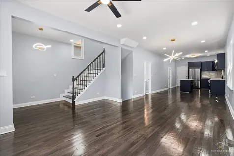 10521 South Edbrooke Avenue Chicago IL 60628