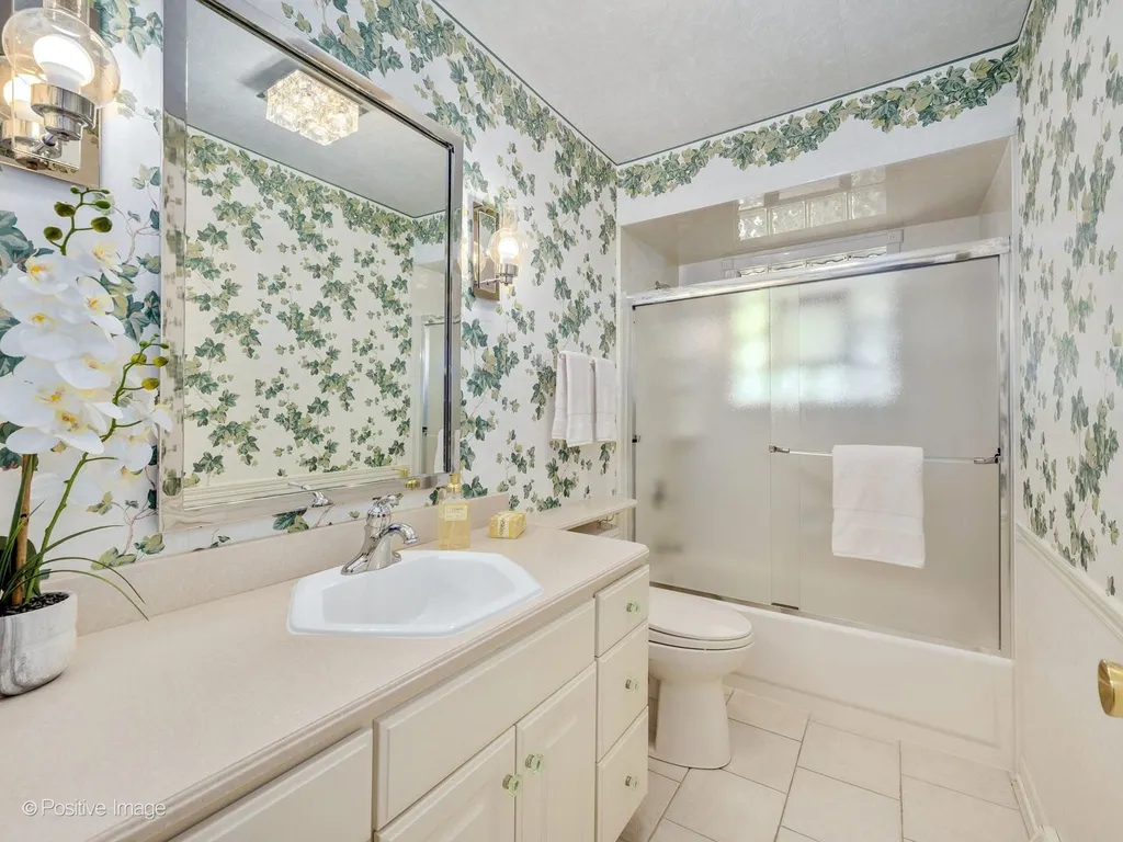 10s240 Hampshire Lane W Willowbrook IL 60527