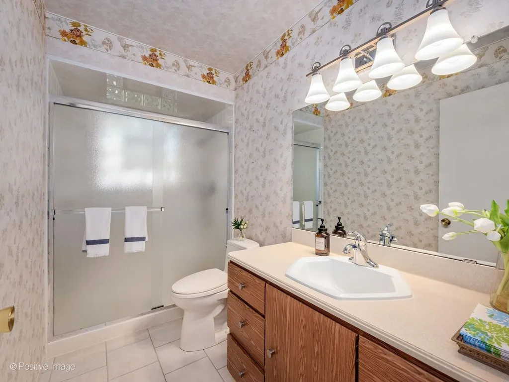 10s240 Hampshire Lane W Willowbrook IL 60527