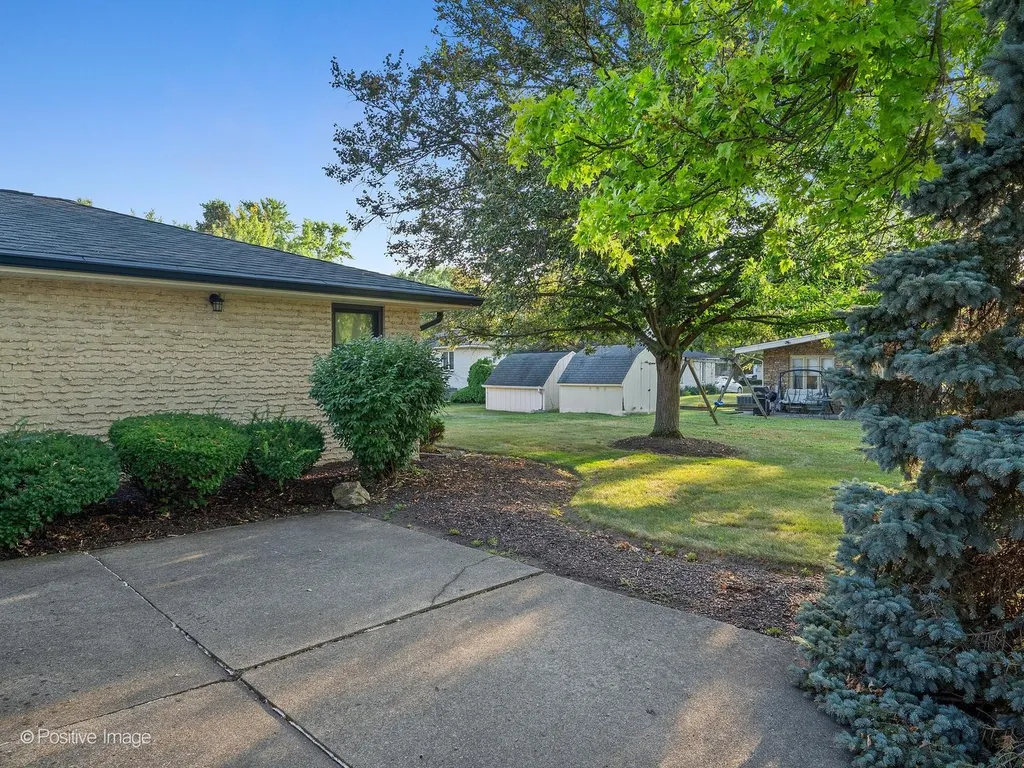 10s240 Hampshire Lane W Willowbrook IL 60527