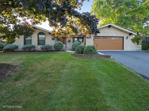 10s240 Hampshire Lane W Willowbrook IL 60527
