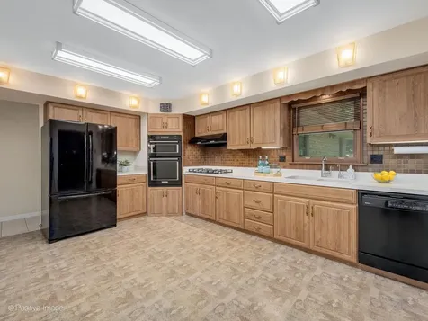 10s240 Hampshire Lane W Willowbrook IL 60527