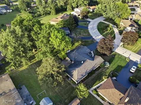 10s240 Hampshire Lane W Willowbrook IL 60527