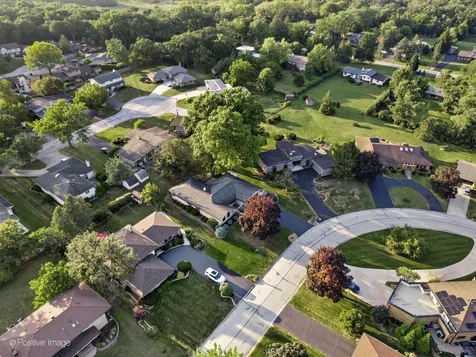 10s240 Hampshire Lane W Willowbrook IL 60527