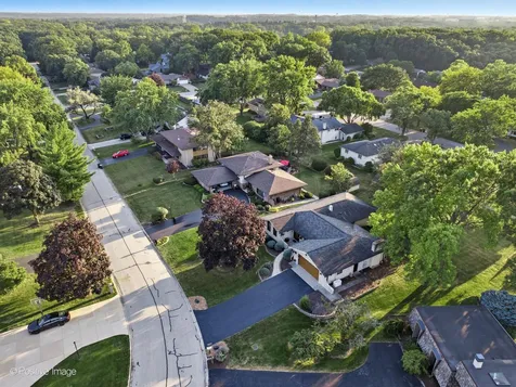 10s240 Hampshire Lane W Willowbrook IL 60527
