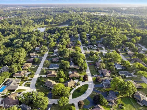 10s240 Hampshire Lane W Willowbrook IL 60527