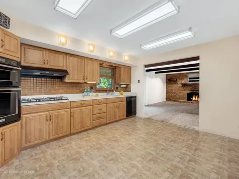 10s240 Hampshire Lane W Willowbrook IL 60527