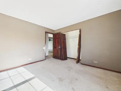 284 Lorraine Circle Bloomingdale IL 60108