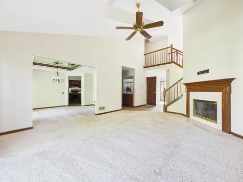284 Lorraine Circle Bloomingdale IL 60108