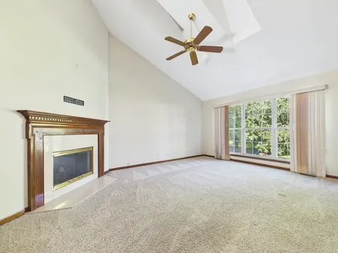 284 Lorraine Circle Bloomingdale IL 60108