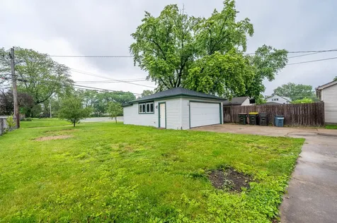 308 Queens Lane Thornton IL 60476