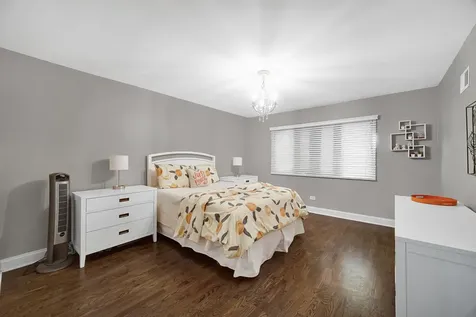 2699 Lisa Court Northbrook IL 60062