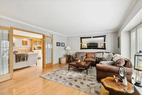 842 Furlong Drive Libertyville IL 60048