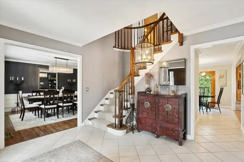 842 Furlong Drive Libertyville IL 60048