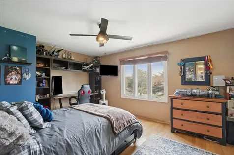 842 Furlong Drive Libertyville IL 60048