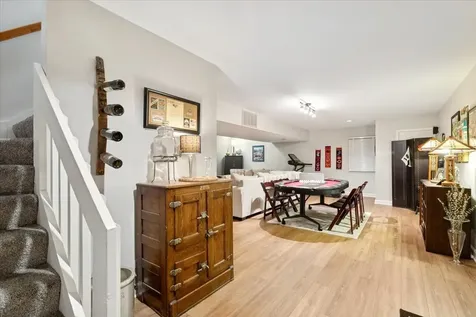 842 Furlong Drive Libertyville IL 60048