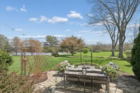 842 Furlong Drive Libertyville IL 60048