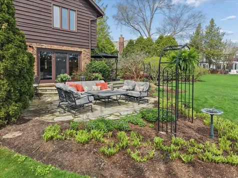 842 Furlong Drive Libertyville IL 60048