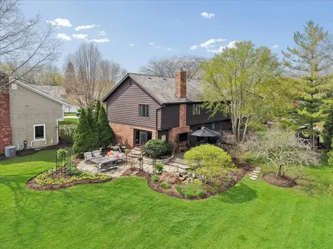 842 Furlong Drive Libertyville IL 60048
