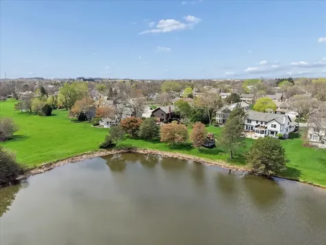 842 Furlong Drive Libertyville IL 60048