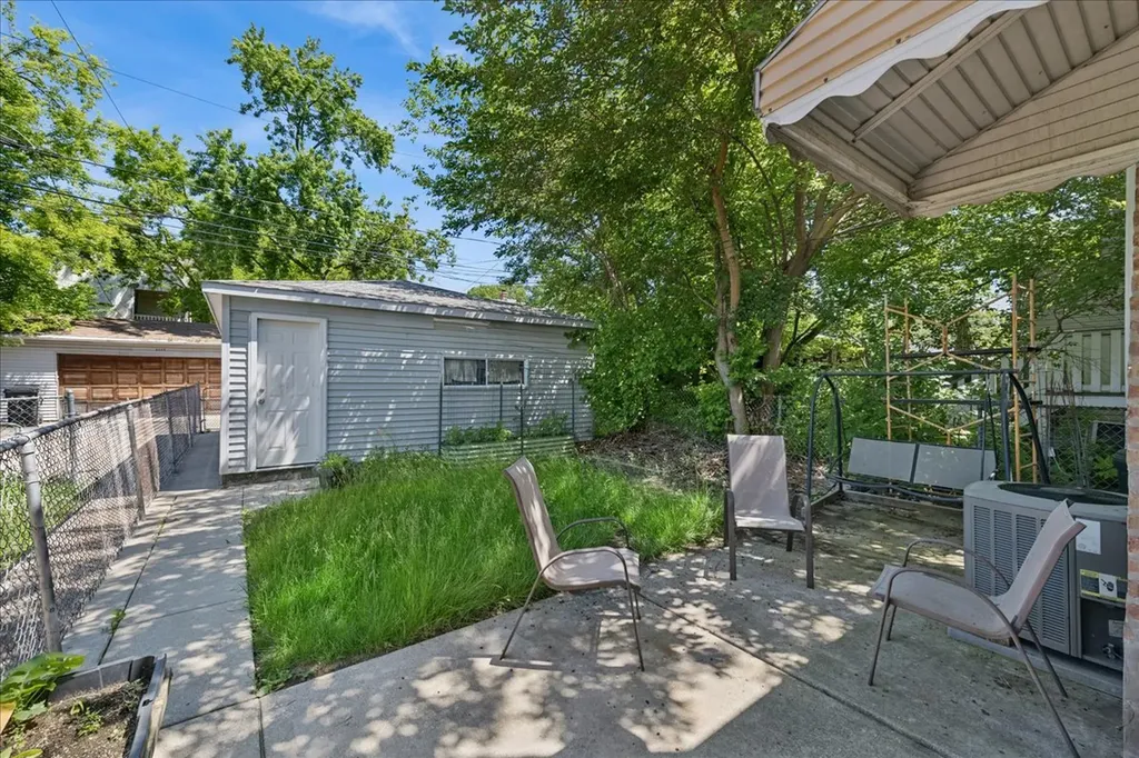 3430 West Drummond Place Chicago IL 60647