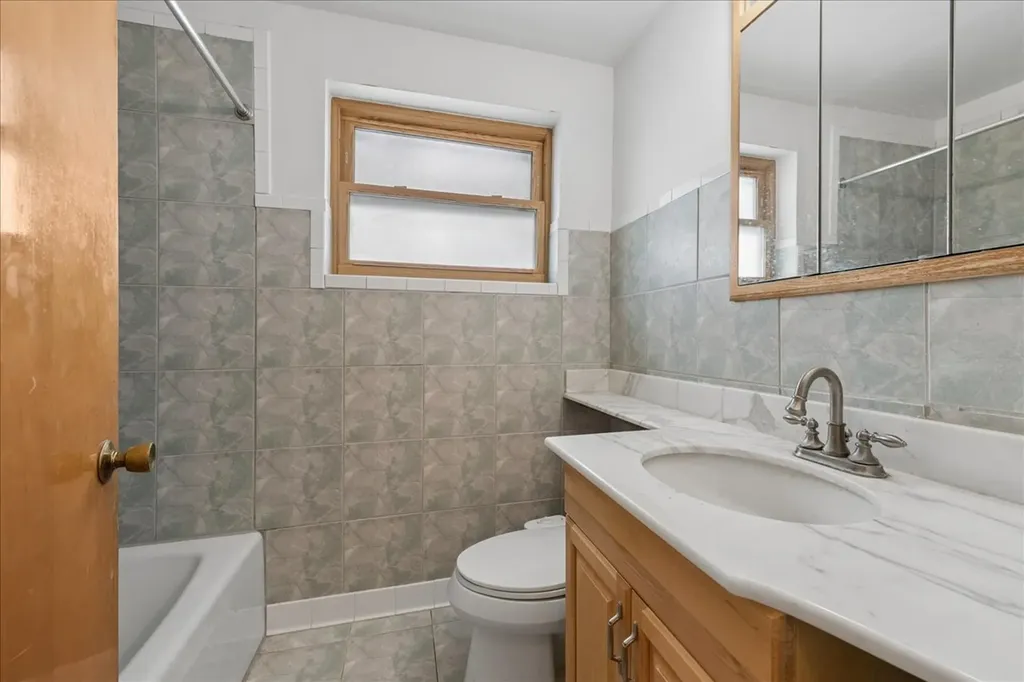 3430 West Drummond Place Chicago IL 60647