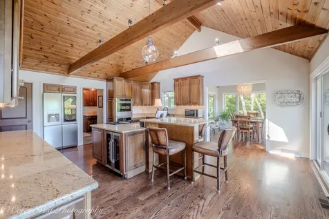 39W944 Deer Run Drive St. Charles IL 60175