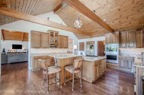 39W944 Deer Run Drive St. Charles IL 60175