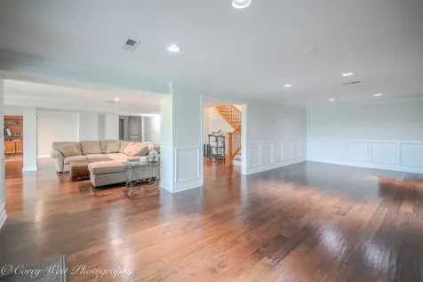 39W944 Deer Run Drive St. Charles IL 60175