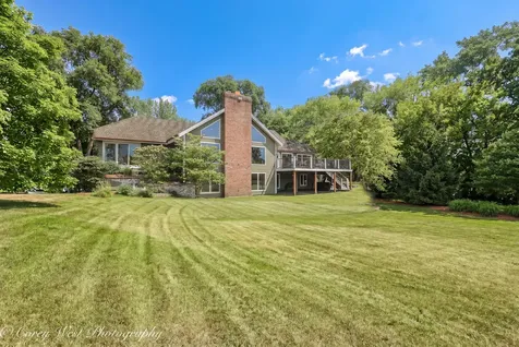 39W944 Deer Run Drive St. Charles IL 60175