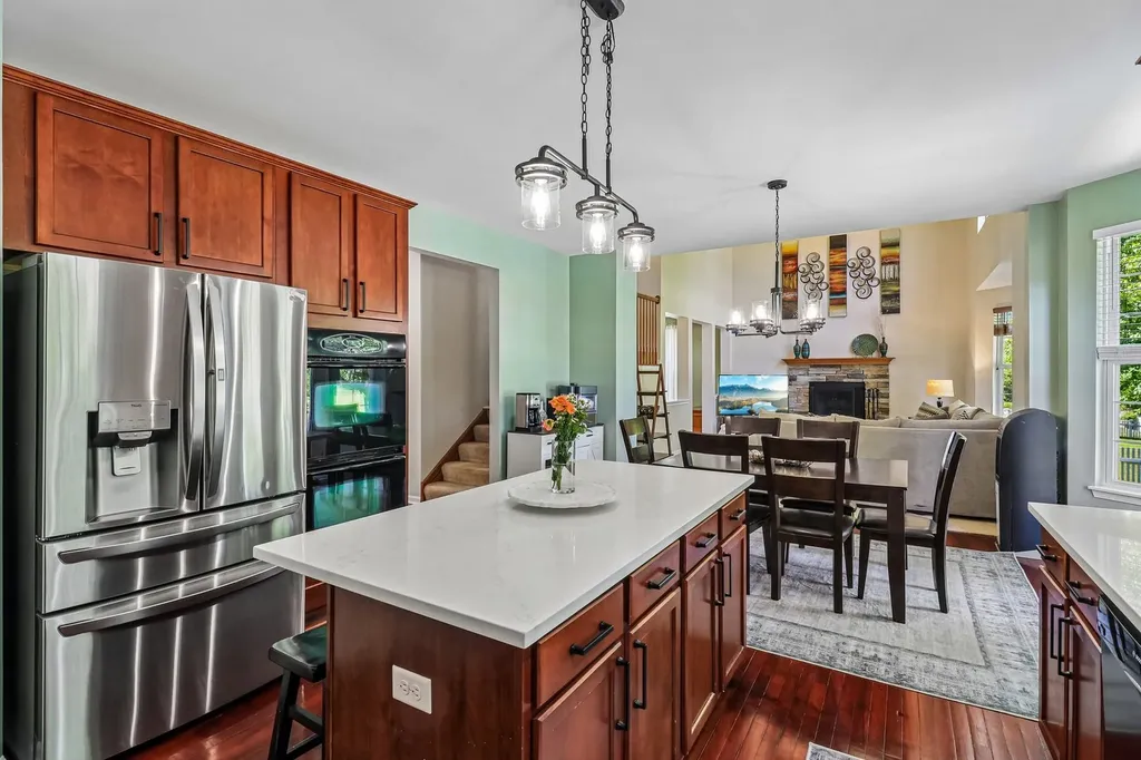 1241 Bradford Lane Antioch IL 60002