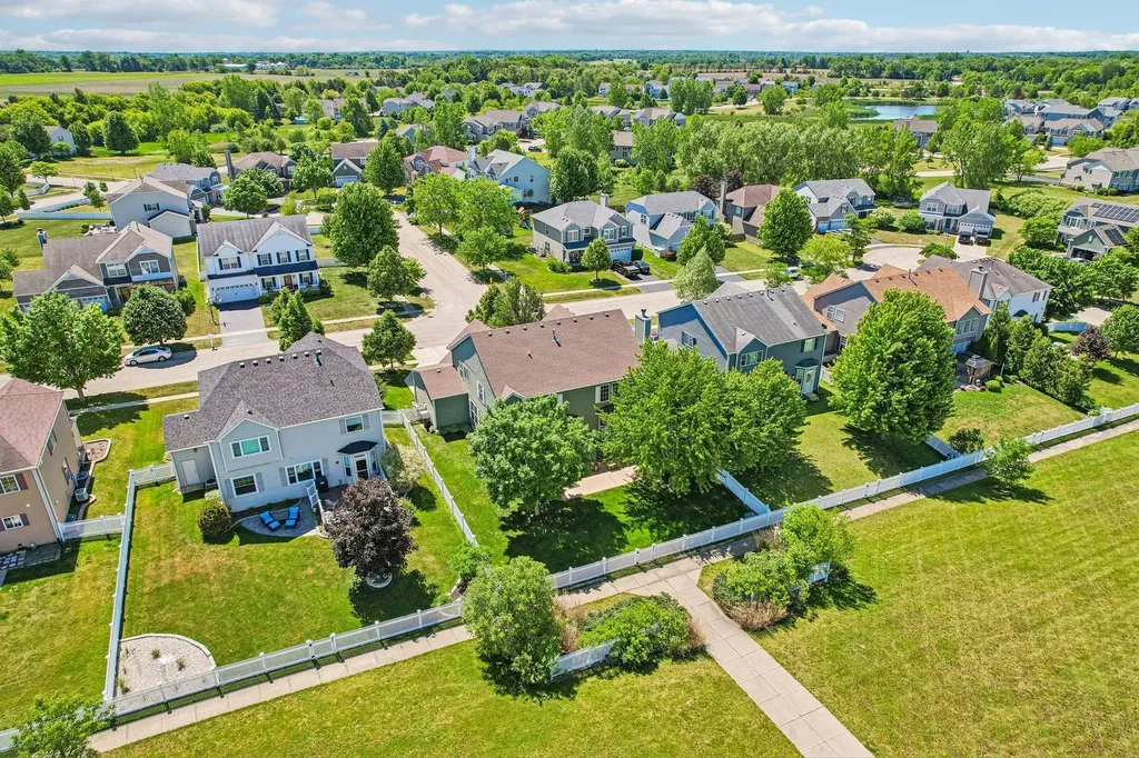 1241 Bradford Lane Antioch IL 60002