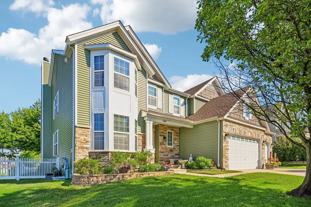 1241 Bradford Lane Antioch IL 60002