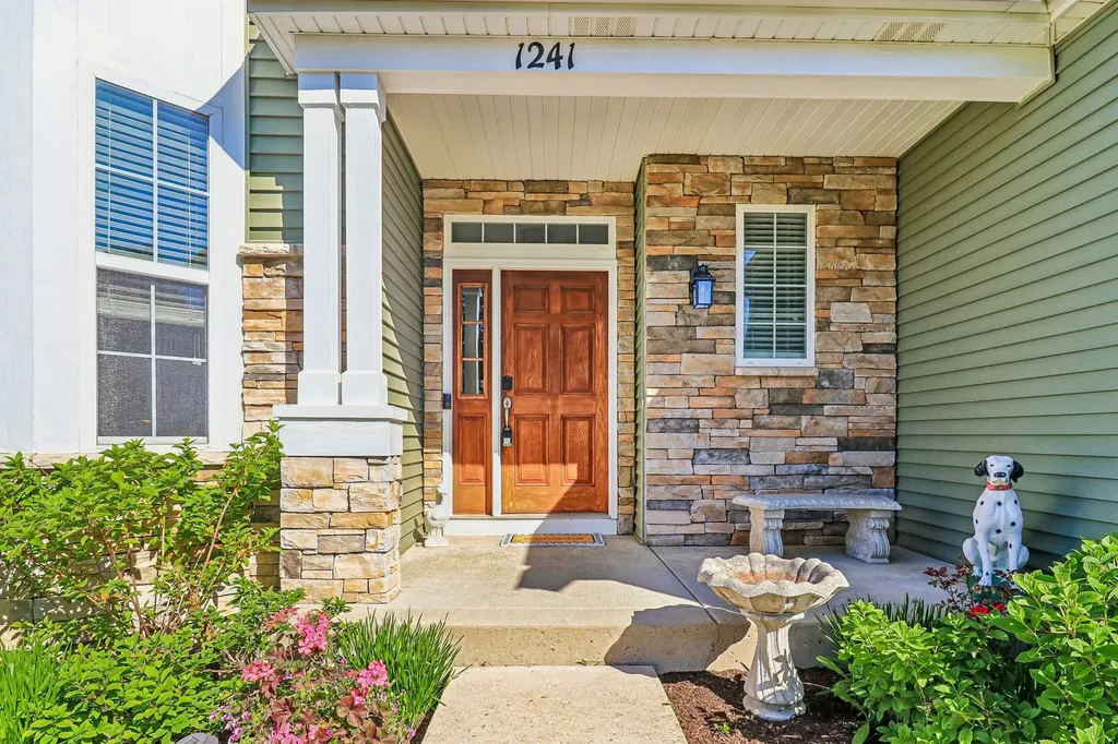 1241 Bradford Lane Antioch IL 60002