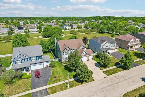 1241 Bradford Lane Antioch IL 60002