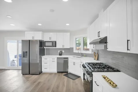 615 Cordial Drive Des Plaines IL 60018