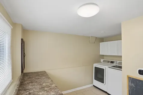 900 Arthur Drive Lombard IL 60148
