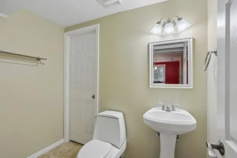 900 Arthur Drive Lombard IL 60148