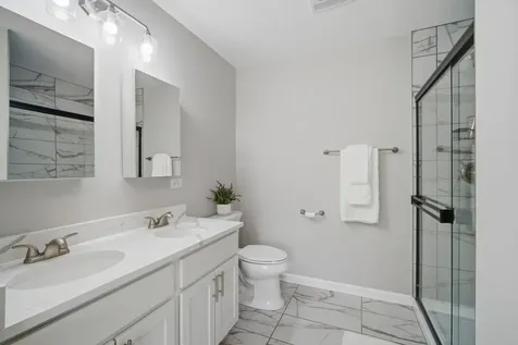 221 Stafford Drive Mundelein IL 60060