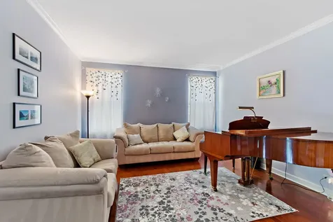 14 Kenilworth Court Cary IL 60013