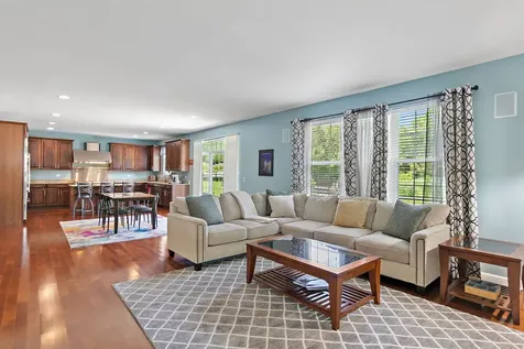 14 Kenilworth Court Cary IL 60013