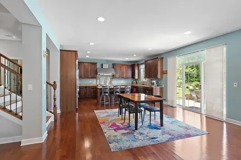 14 Kenilworth Court Cary IL 60013